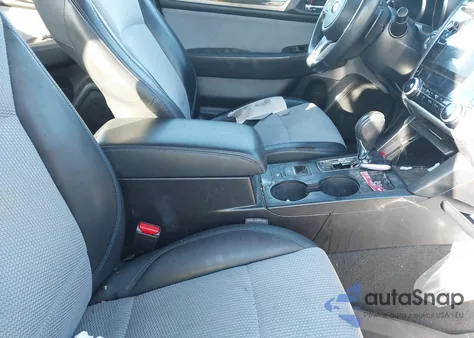 2018 Subaru Legacy 2.5I Sport z USA, uszkodzony, nr VIN 4S3BNAR62J3004364